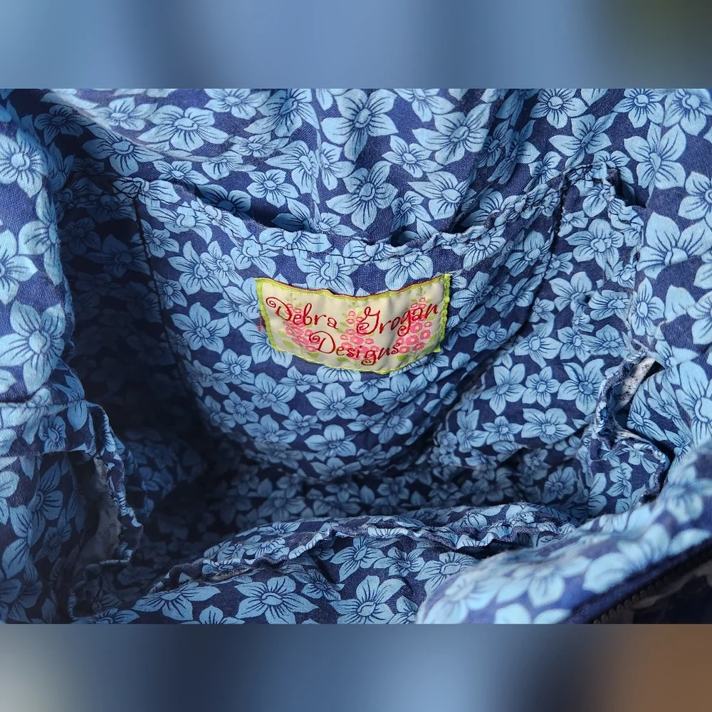Debra Grogan Design Quilted Floral Purse